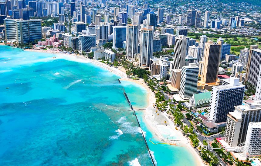 Waikiki , most popular beach in the Hawaiian Islands